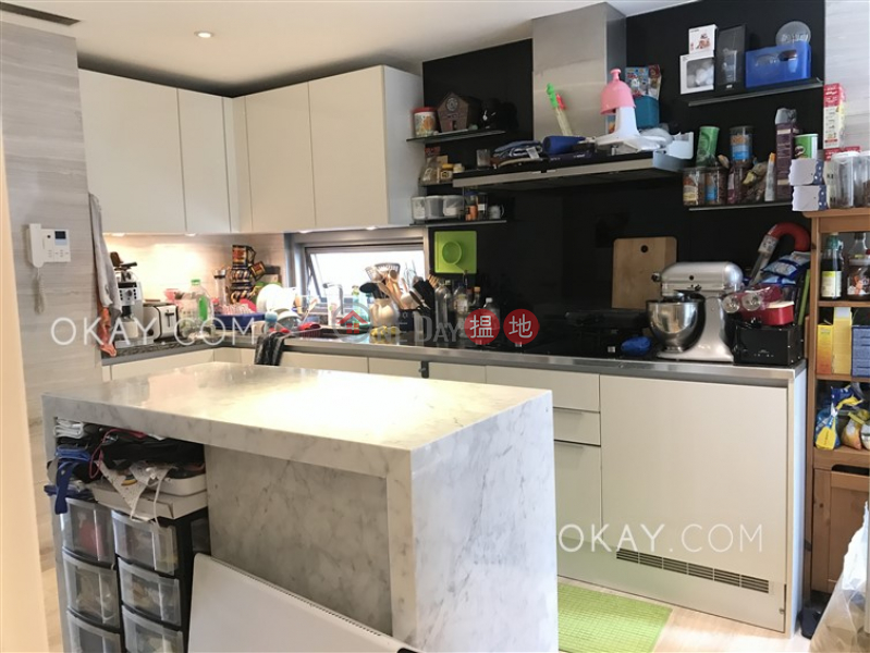 HK$ 100,000/ month Seymour | Western District Unique 3 bedroom with balcony & parking | Rental