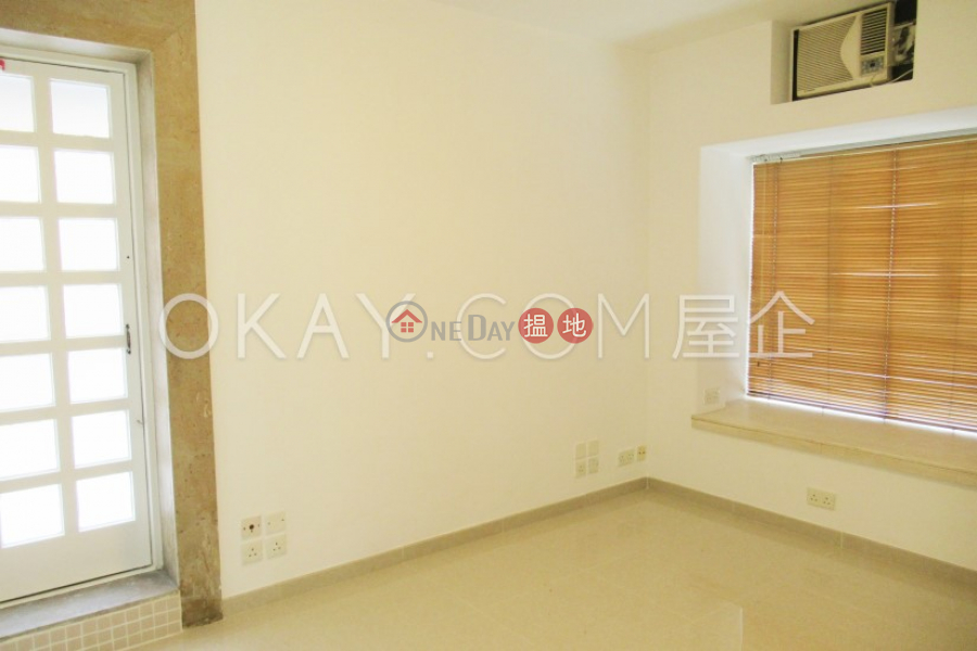 HK$ 21M, Winsome Park Western District | Lovely 2 bedroom with terrace | For Sale