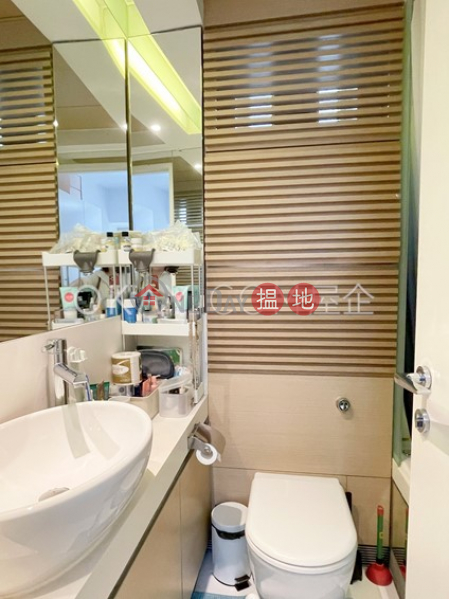 Luxurious 3 bedroom with terrace | For Sale | Centrestage 聚賢居 Sales Listings