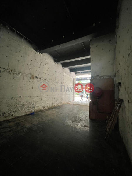 Property Search Hong Kong | OneDay | Retail | Rental Listings Very high ceiling, Located at Wanchai Lockhart Road 165 G Shop C, 2-3 minutes away from the MTR station.