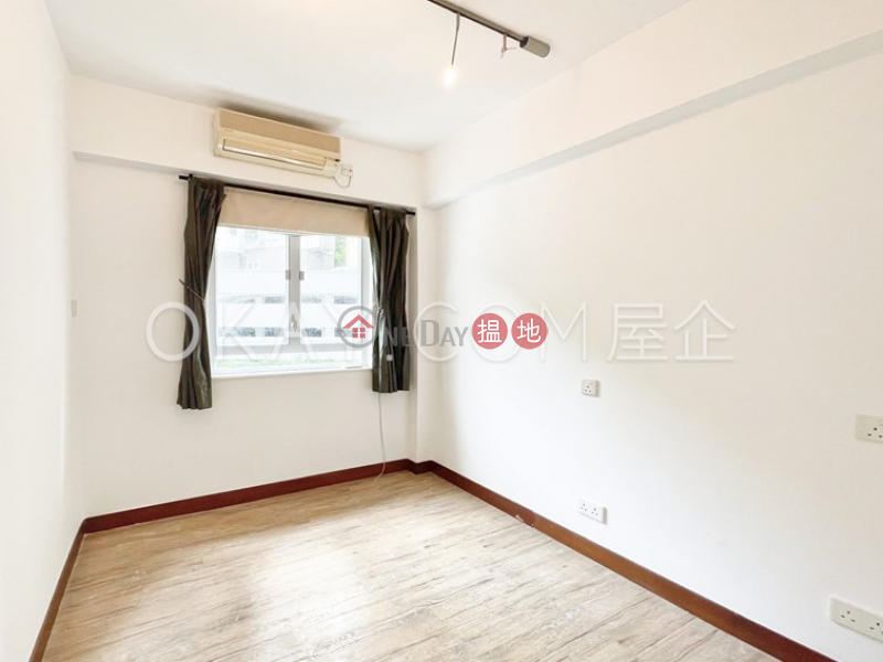 Nicely kept 3 bedroom with parking | For Sale 21-23A Kennedy Road | Wan Chai District Hong Kong, Sales HK$ 16.8M