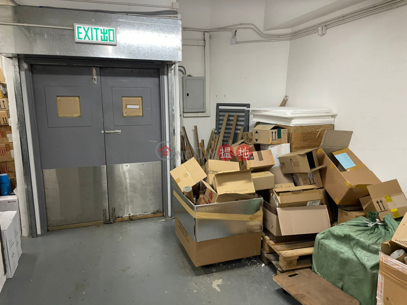 Property Search Hong Kong | OneDay | Industrial Rental Listings, Kwai Chung Riley House: Warehouse deco, allowable for 40\' high cube containers