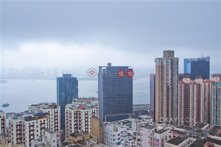香港搵樓|租樓|二手盤|買樓| 搵地 | 住宅出租樓盤|3房2廁,極高層,星級會所,露台《柏蔚山 1座出租單位》