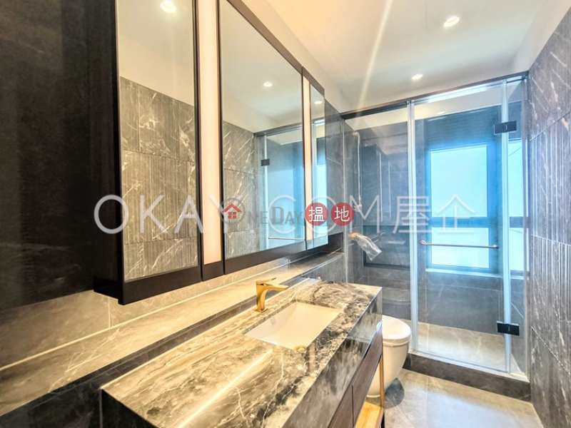 Rare 3 bedroom with sea views & balcony | Rental | Victoria Garden Block 1 域多利花園1座 Rental Listings