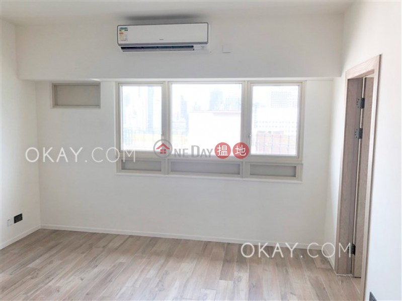 Lovely 3 bedroom with balcony & parking | Rental | St. Joan Court 勝宗大廈 Rental Listings