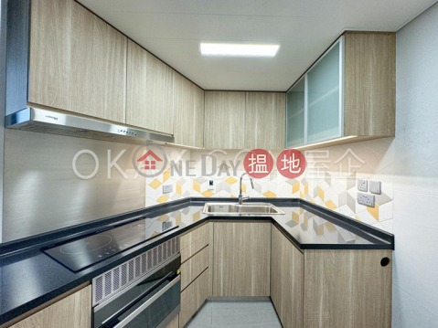 Lovely 3 bedroom with parking | For Sale, C.C. Lodge 優悠台 | Wan Chai District (OKAY-S28318)_0
