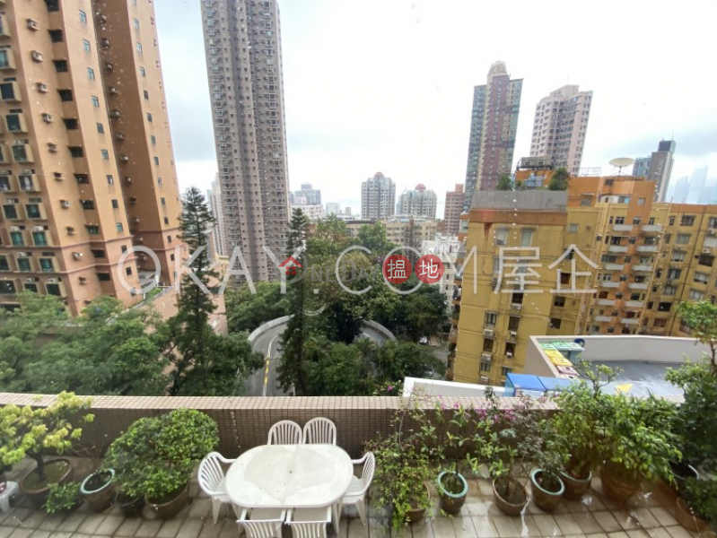 Efficient 2 bedroom with balcony | For Sale | Realty Gardens 聯邦花園 Sales Listings