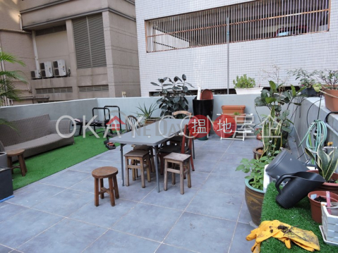 Nicely kept 2 bedroom on high floor with rooftop | For Sale | 33-35 ROBINSON ROAD 羅便臣道33-35號 _0