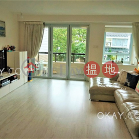 Lovely house with balcony & parking | For Sale | Phase B Village Gardens 又一村花園 2期 _0