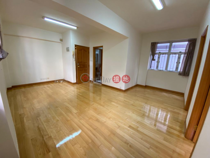 HK$ 19,000/ month | Ichang House, Central District Next to Central-Mid-Levels Escalator