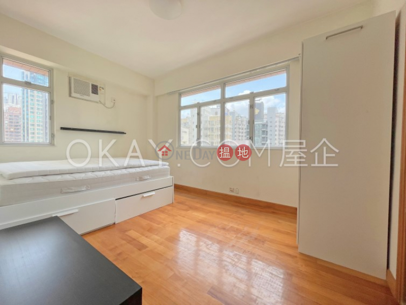 Intimate 2 bedroom on high floor with balcony | Rental | Jing Tai Garden Mansion 正大花園 Rental Listings