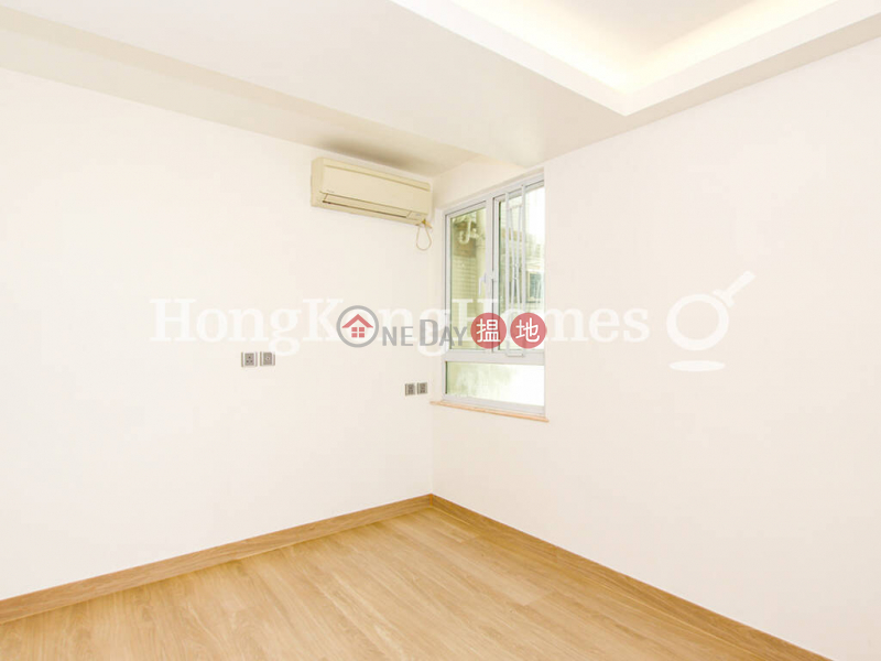 3 Bedroom Family Unit for Rent at Block 4 Phoenix Court 39 Kennedy Road | Wan Chai District Hong Kong Rental, HK$ 38,000/ month