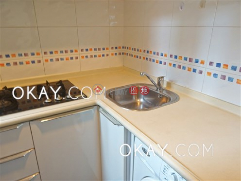 HK$ 27,000/ month | The Merton | Western District Nicely kept 2 bedroom with balcony | Rental