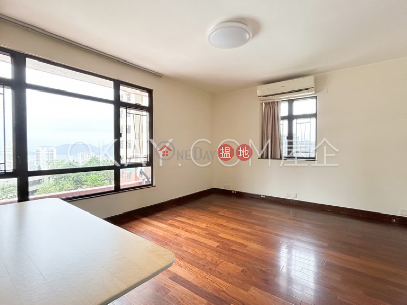 Gorgeous 3 bedroom with balcony | Rental, Pokfulam Gardens Block 4 薄扶林花園 4座 Rental Listings | Western District (OKAY-R735501)