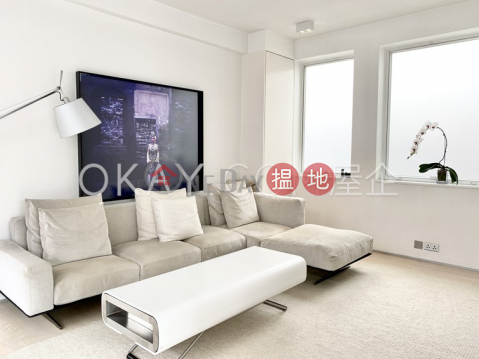 Gorgeous 3 bedroom on high floor with rooftop & parking | For Sale | Chun Fai Yuen 春暉園 _0