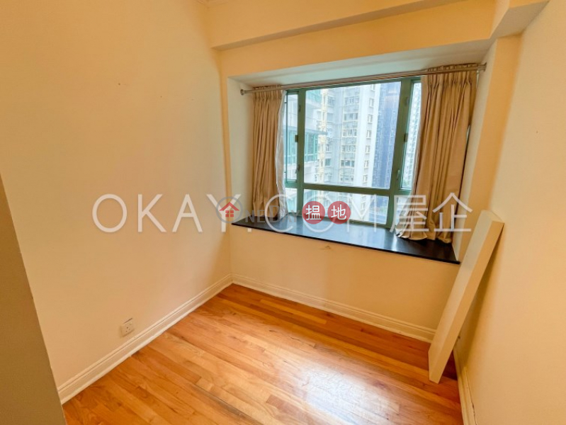 Nicely kept 3 bedroom in Mid-levels West | Rental | 2 Seymour Road | Western District | Hong Kong Rental HK$ 33,000/ month