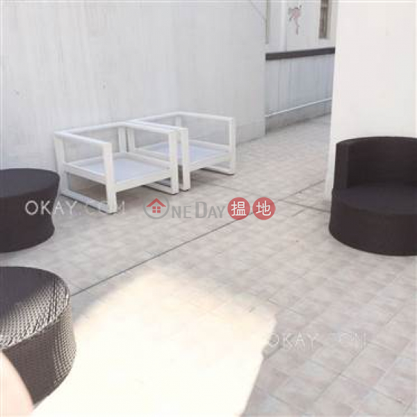 Tasteful 2 bedroom on high floor with rooftop & parking | For Sale | 10-12 Shan Kwong Road 山光道10-12號 Sales Listings