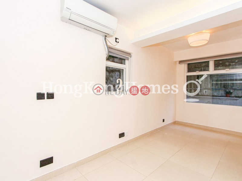 HK$ 19,000/ month Ying Pont Building, Central District | Studio Unit for Rent at Ying Pont Building