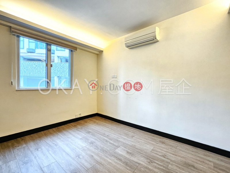 HK$ 19.5M Gallant Place Wan Chai District Gorgeous 3 bedroom with racecourse views & parking | For Sale