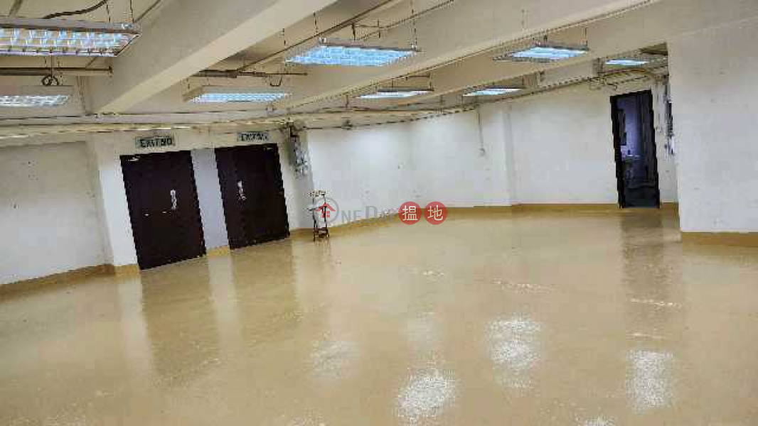Vacant for sale, suitable for warehouses and office buildings, fully equipped with air conditioning. | Goodview Industrial Building 好景工業大廈 Sales Listings