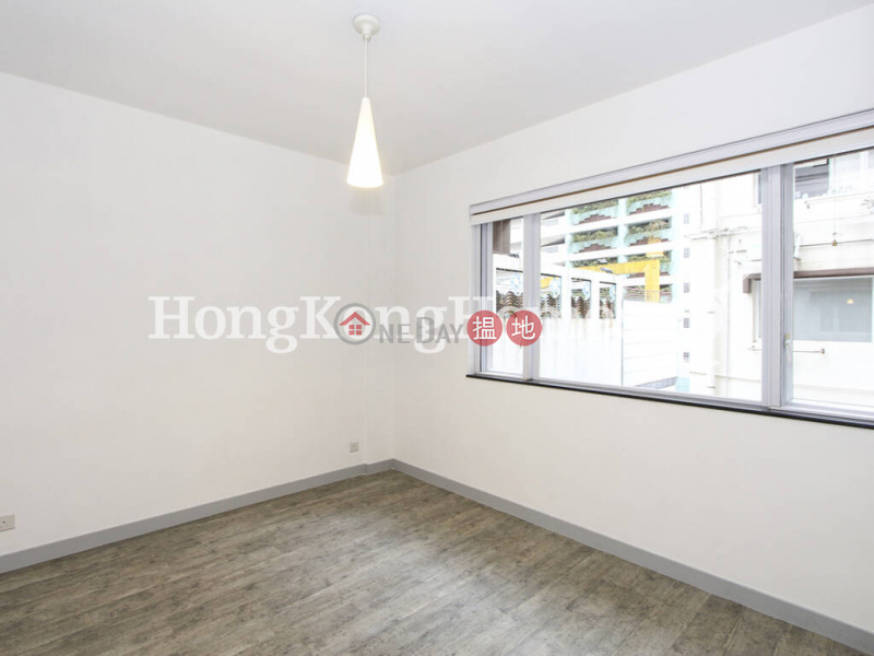 3 Bedroom Family Unit for Rent at Yee Lin Mansion, 54A-54D Conduit Road | Western District, Hong Kong | Rental, HK$ 60,000/ month