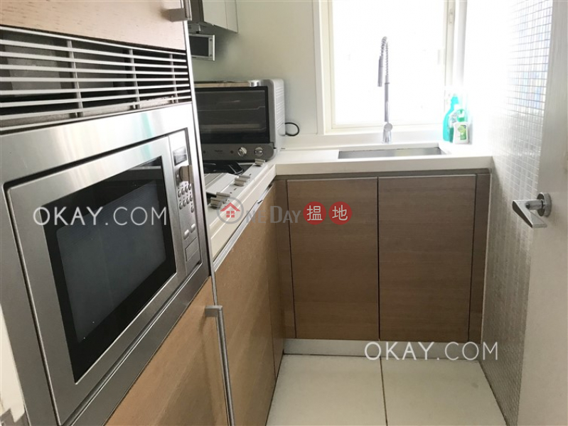 HK$ 26,000/ month | Centrestage | Central District Intimate 2 bedroom with balcony | Rental