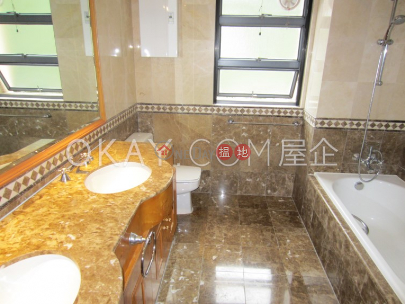 HK$ 105,000/ 月-海天閣-西區-4房2廁,實用率高,極高層,連車位海天閣出租單位
