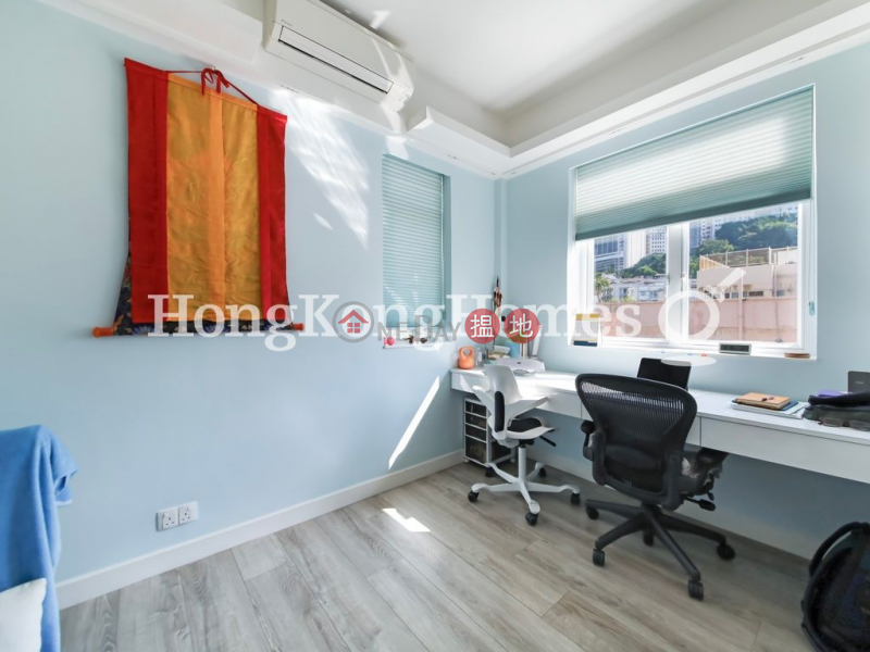 HK$ 17M, 18-22 Crown Terrace Western District, 3 Bedroom Family Unit at 18-22 Crown Terrace | For Sale