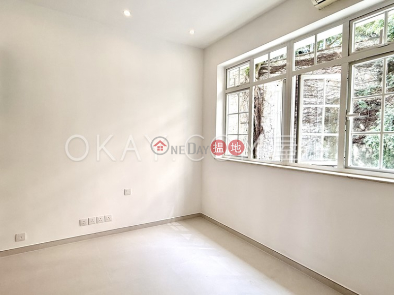 Efficient 3 bedroom with balcony | Rental | Robinson Garden Apartments 羅便臣花園大廈 Rental Listings