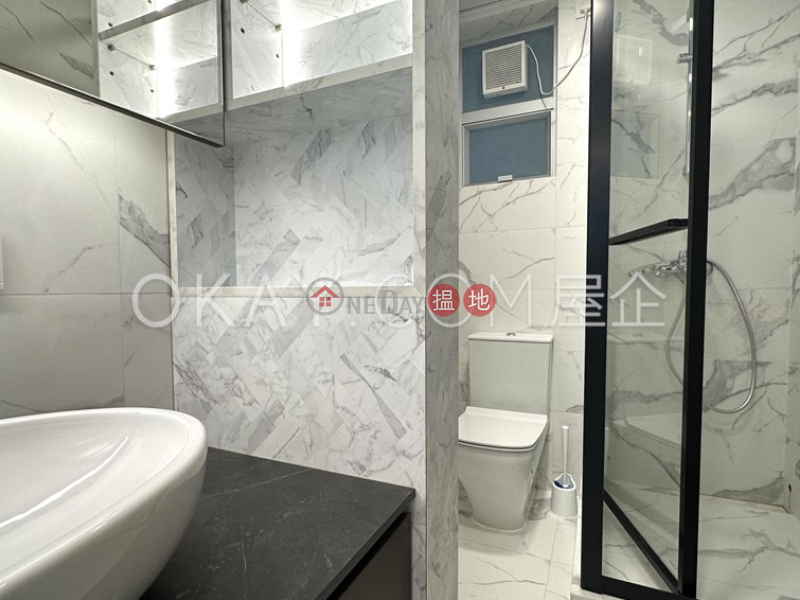 Charming 3 bedroom with terrace | Rental, Empire Court 蟾宮大廈 Rental Listings | Wan Chai District (OKAY-R741071)