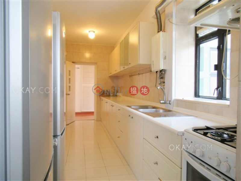 Rare 4 bedroom on high floor with balcony & parking | Rental | Beverly Hill 比華利山 Rental Listings