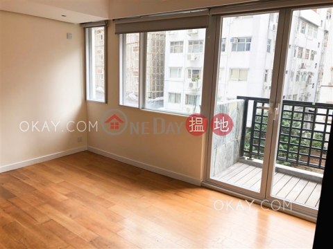 Nicely kept 2 bedroom with balcony | Rental | Village Tower 山村大廈 _0