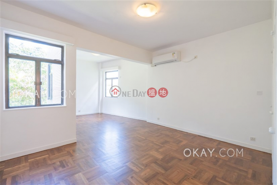 HK$ 68,000/ month | Kui Yuen | Wan Chai District Luxurious 3 bedroom with parking | Rental