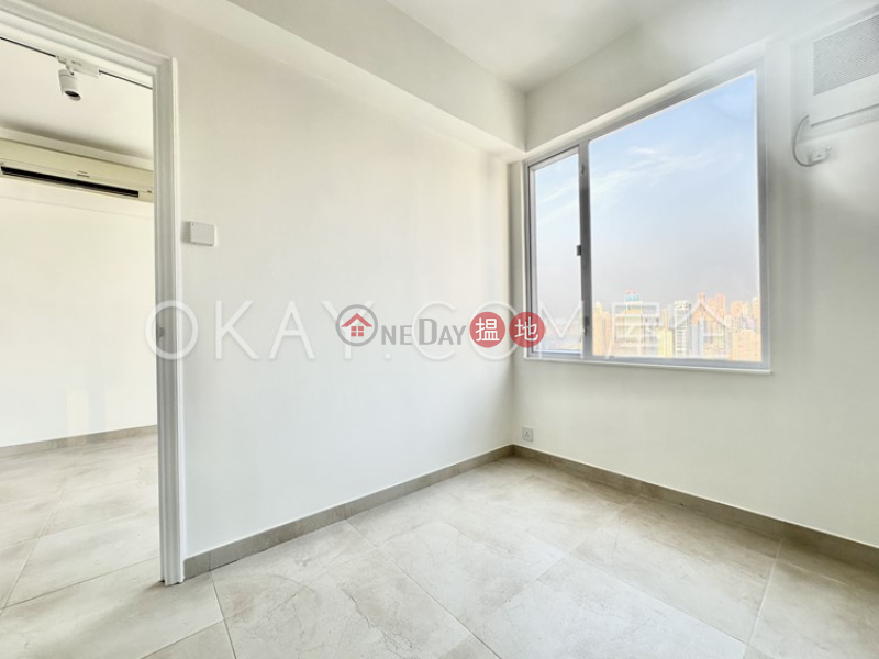 HK$ 27,000/ month | Yee On Building, Wan Chai District | Lovely 2 bedroom on high floor | Rental