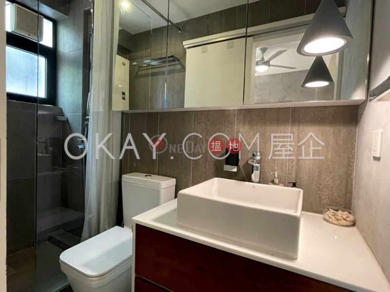 HK$ 13M Ching Lin Court Western District | Popular 2 bedroom with terrace | For Sale