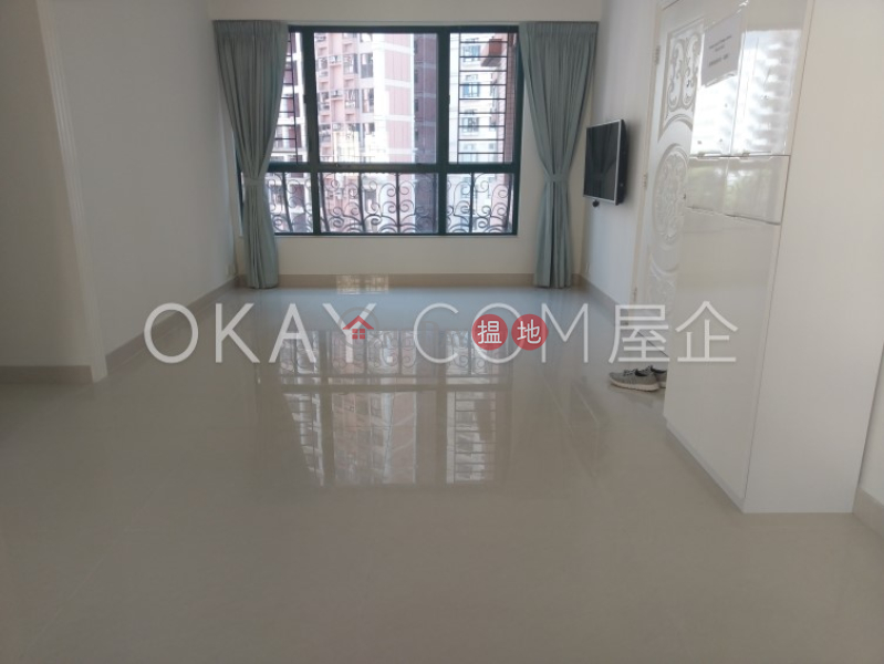 Lovely 3 bedroom with parking | For Sale, Peaksville 蔚巒閣 Sales Listings | Western District (OKAY-S49174)