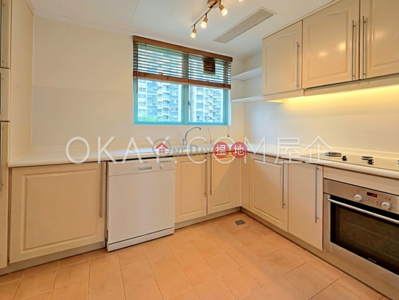 Nicely kept 4 bedroom on high floor with balcony | For Sale | Discovery Bay, Phase 12 Siena Two, Block 6 愉景灣 12期 海澄湖畔二段 6座 Sales Listings