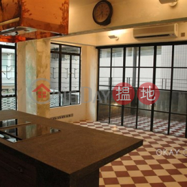 Popular 2 bedroom with terrace | For Sale | 40-42 Circular Pathway 弓絃巷40-42號 _0