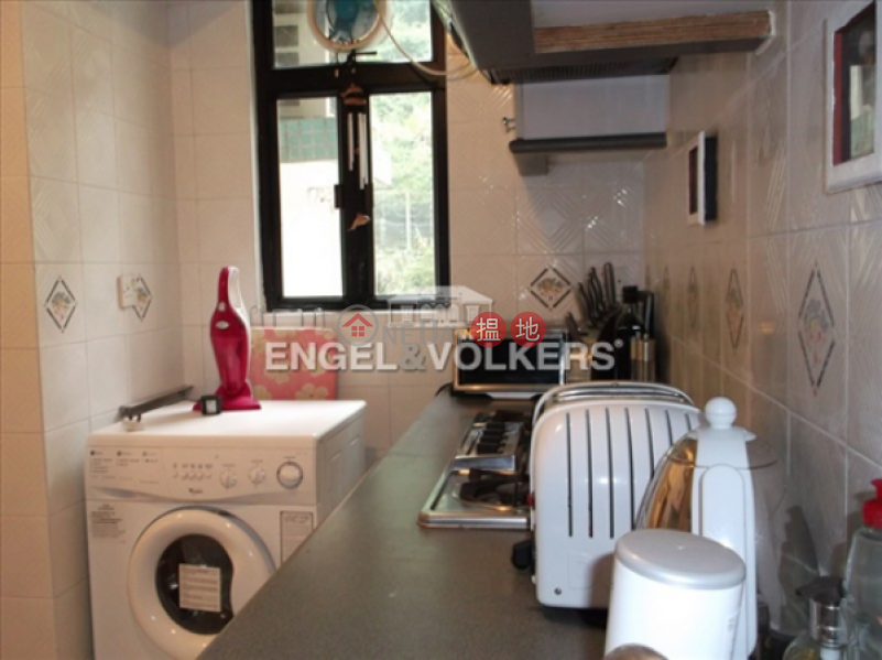 HK$ 29,000/ month Scenecliff, Western District 2 Bedroom Flat for Rent in Mid Levels West
