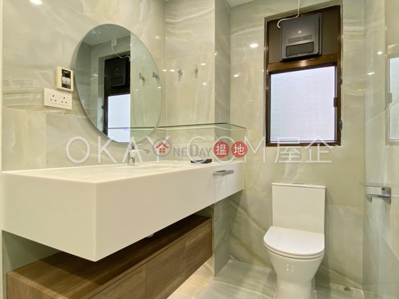HK$ 65,000/ month | Kenville Building Central District, Efficient 3 bed on high floor with balcony & parking | Rental