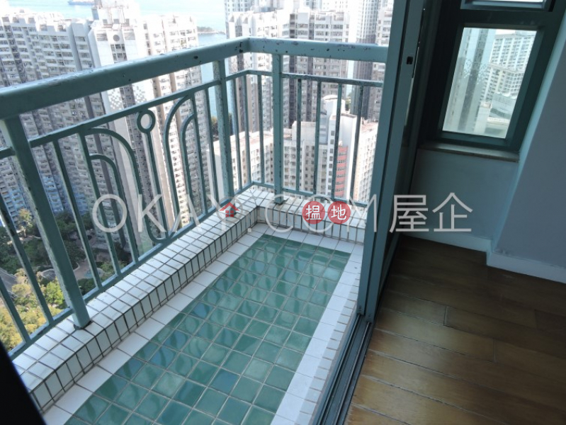 HK$ 8.8M | POKFULAM TERRACE Western District Charming 2 bedroom on high floor with balcony | For Sale