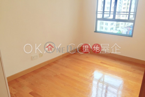 Stylish 3 bedroom in Sheung Wan | Rental, Hollywood Terrace 荷李活華庭 | Central District (OKAY-R5712)_0