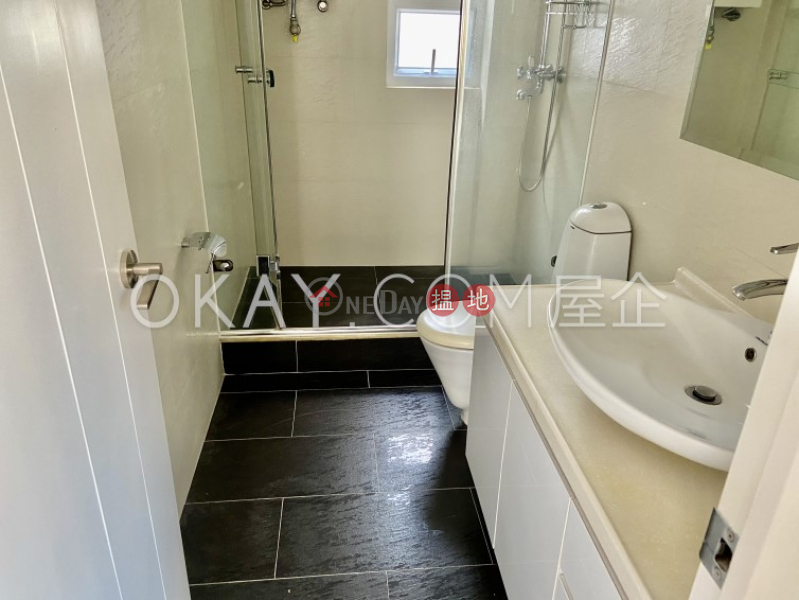 HK$ 47,000/ month, Amber Garden, Wan Chai District | Stylish 3 bedroom with parking | Rental