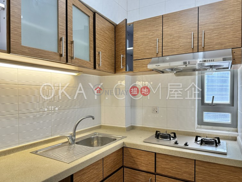 Charming 3 bedroom in Causeway Bay | Rental | Bonaventure House 雲翠大廈 Rental Listings