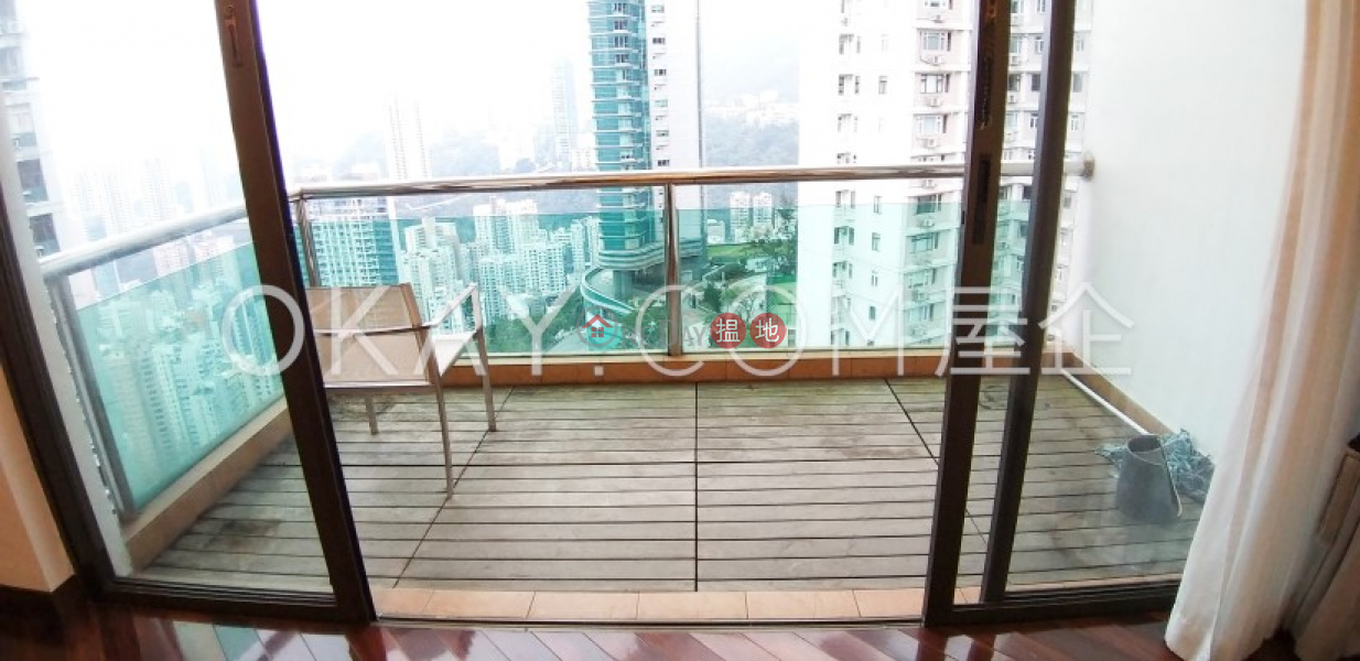 Efficient 3 bed on high floor with balcony & parking | Rental | Evergreen Villa 松柏新邨 Rental Listings