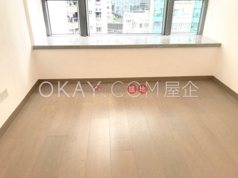 Nicely kept 2 bedroom with balcony | For Sale | Centre Point 尚賢居 Sales Listings