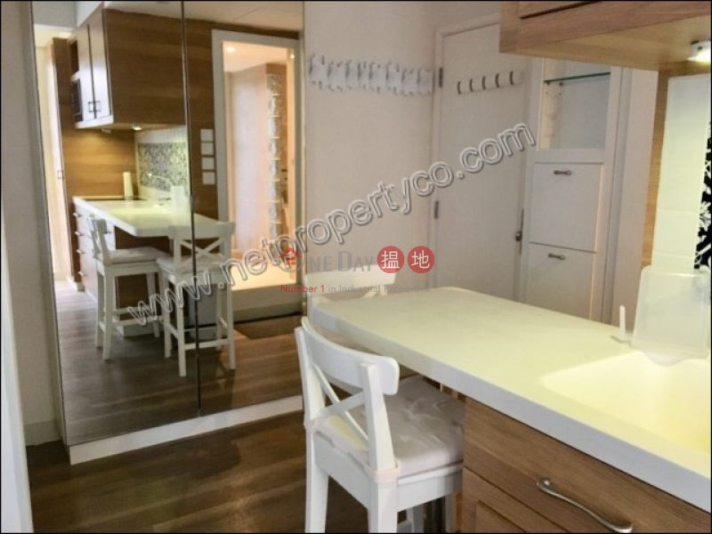 Apartment with Terrace for Rent in Sheung Wan | Tai Wing House 太榮樓 Rental Listings