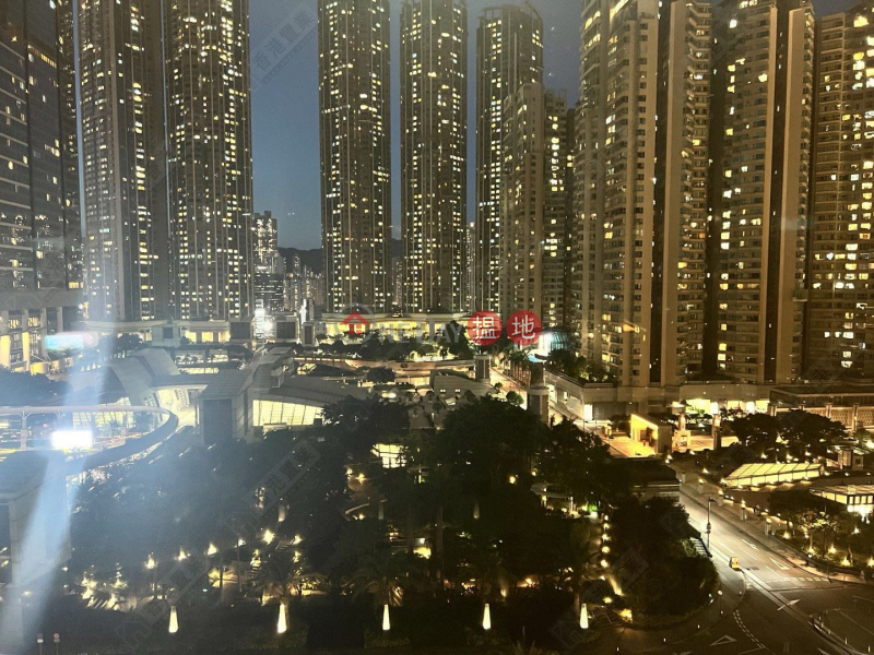 HK$ 23M, The Harbourside Tower 3 | Yau Tsim Mong | Two bedrooms, one suite, and one study in The Harbourside