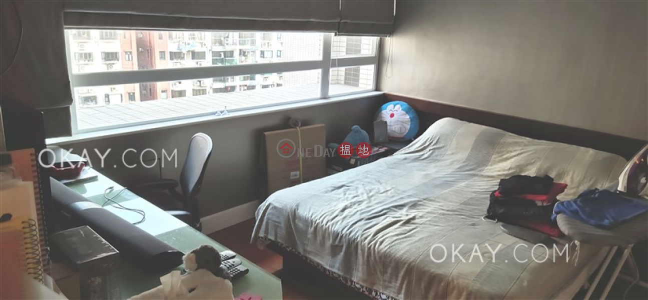 Gorgeous 3 bedroom on high floor with balcony & parking | For Sale | Sky Scraper 摩天大廈 Sales Listings