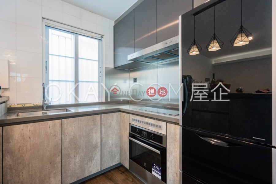 Elegant house with rooftop & parking | For Sale | No. 1A Pan Long Wan 檳榔灣1A號 Sales Listings